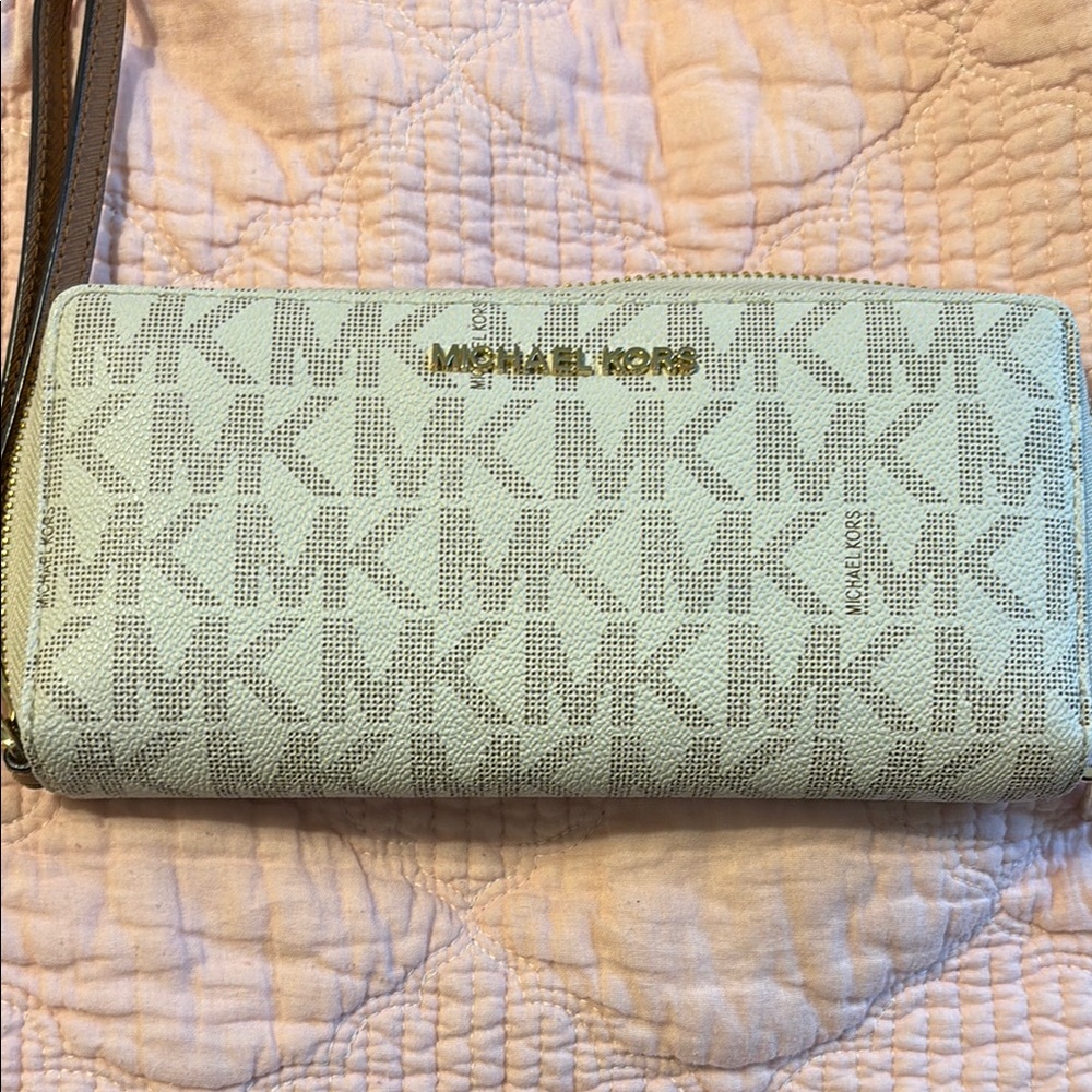 Michael Kors Light Green Wristlet Wallet